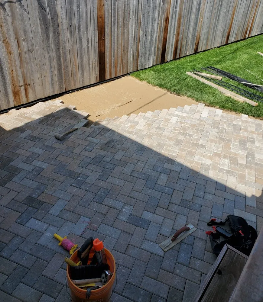 Trusted lawn mowing service experts serving Des Plaines, IL - Oceguera Landscaping & Brick Paving