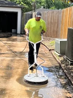 Local lawn care service experts serving Houston, TX - Ochoa Landscaping