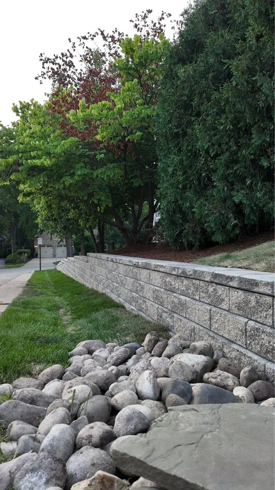 Local yard cleanup service for beautiful yards in Bensenville, IL by Ochoa's Outdoor Services