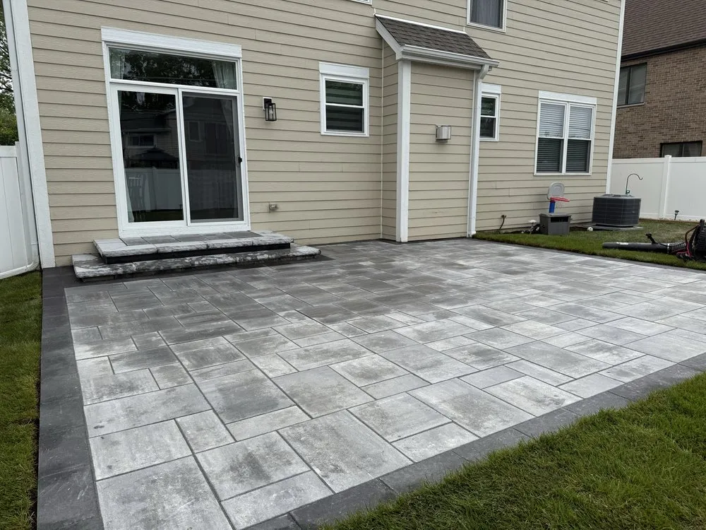 Custom landscaping services in Bensenville, IL - Ochoa's Outdoor Services