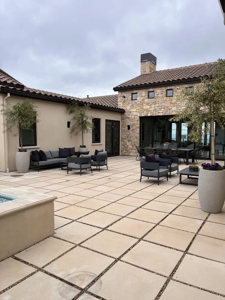 Local garden landscaping for year-round maintenance in Petaluma, CA by OCL Landscaping