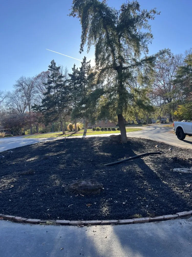 Local landscaping services in Chesterfield, MO - Odd Job Genie