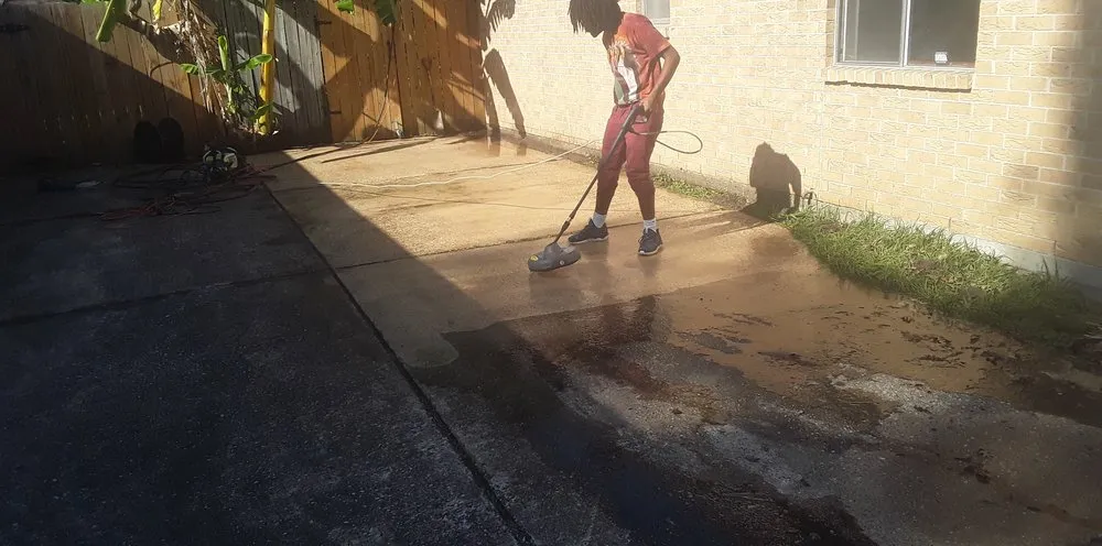 Affordable lawn care service for beautiful yards in Spring, TX by OddJawbz