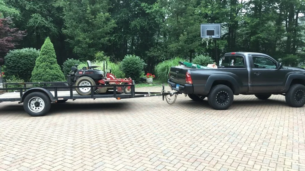 Reliable yard maintenance for beautiful yards in New Haven, CT by Oddjobs Handymen