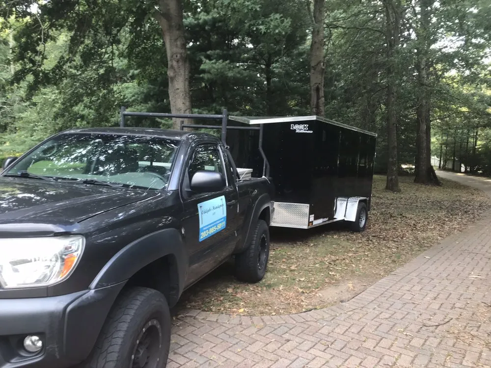 Expert yard maintenance in New Haven, CT - Oddjobs Handymen