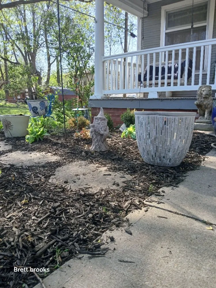 Affordable landscape design in Saint Joseph, MO by Odds and Ends