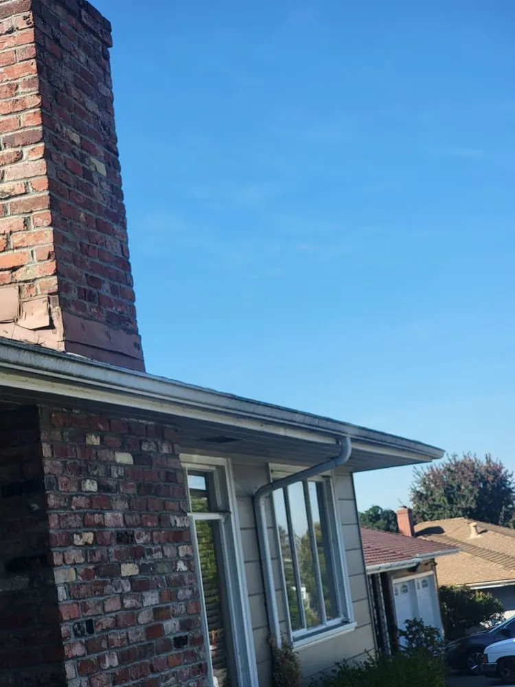 Trusted lawn mowing service experts serving American Canyon, CA - Oddz & Endz Home Improvement Services