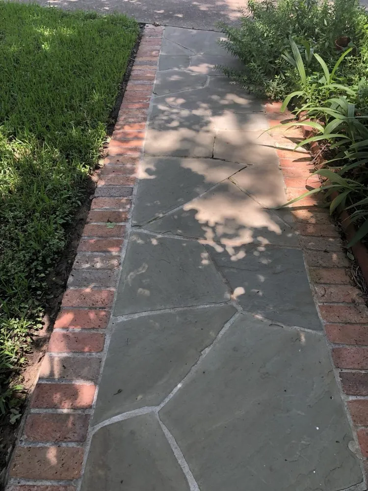 Expert outdoor landscaping in Houston, TX by O'Dell's Landscaping