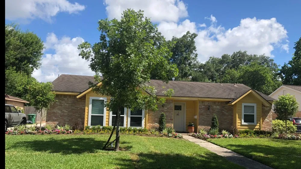 Reliable garden landscaping for residential properties in Houston, TX by O'Dell's Landscaping