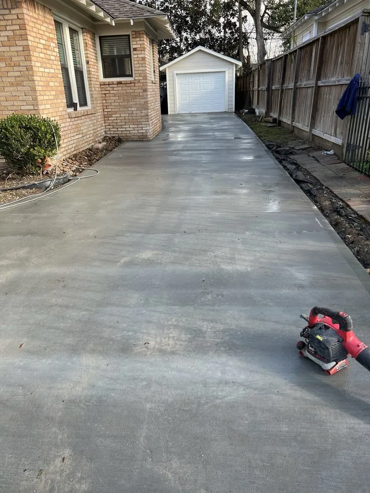 Local residential landscaping for year-round maintenance across Houston, TX - O'Dell's Landscaping