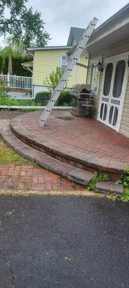 Local yard cleanup service in Lakewood, NJ by Odi Tree Service and Landscaping