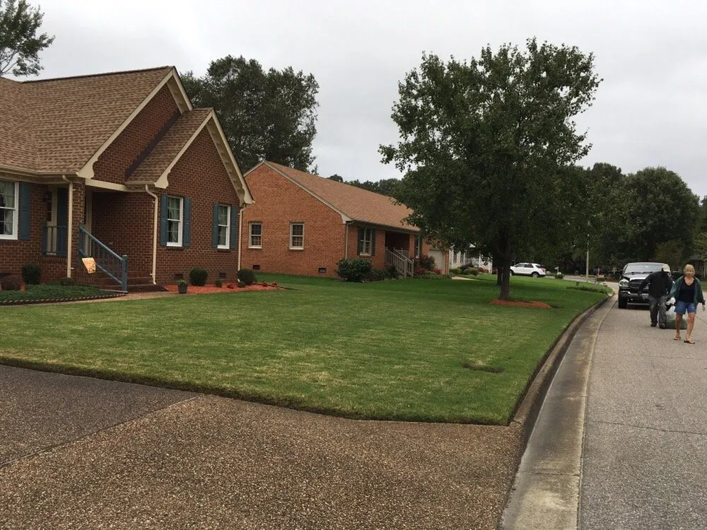 Top-rated lawn mowing service for beautiful yards across Virginia Beach, VA - Odom Unlimited