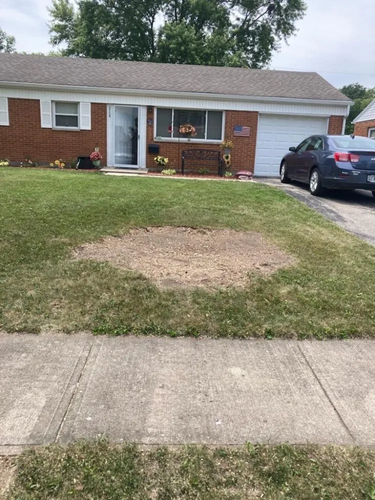 Top-rated garden landscaping in Dayton, OH by Odom's Lawn & Tree Service