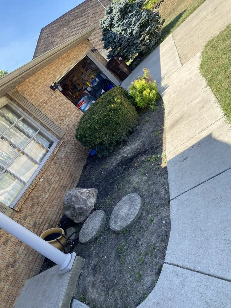 Reliable yard maintenance for beautiful yards in Fairfield, OH by Oehler’s lawn and landscape solutions