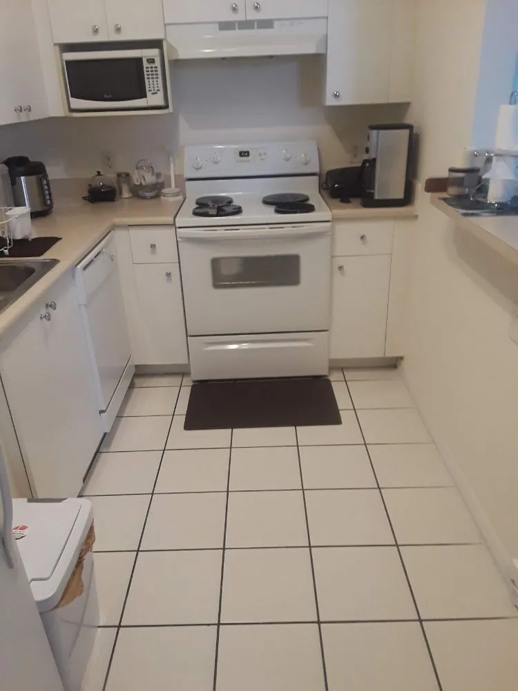 Affordable landscape installation in Tampa Bay, FL - Off Glass Minor Repair & Maintenance