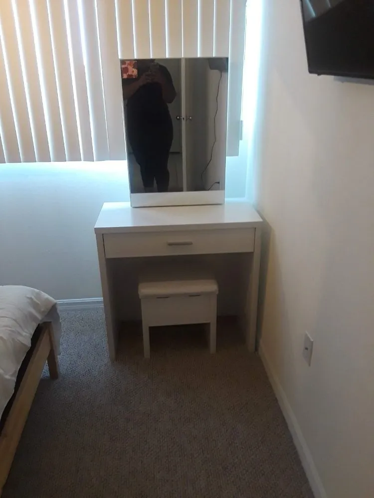 Custom lawn care service experts serving Tampa Bay, FL - Off Glass Minor Repair & Maintenance