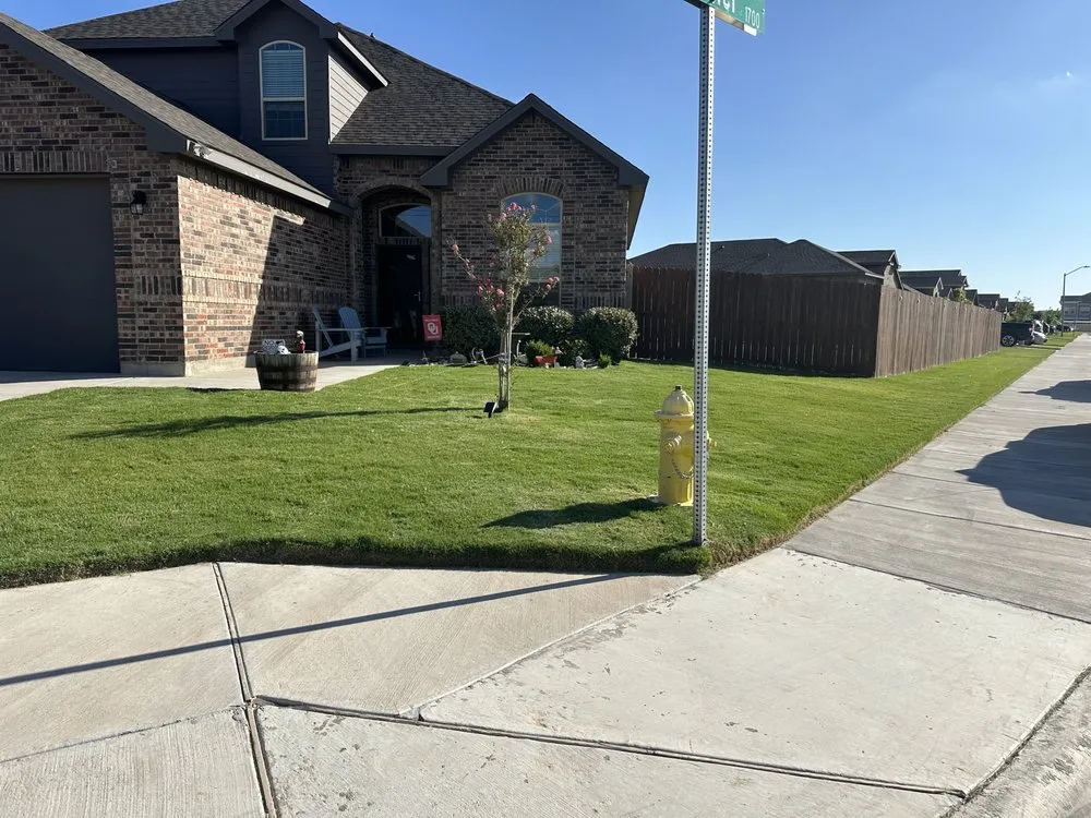 Trusted yard maintenance for beautiful yards across Midland, TX - Off The Block Lawn Care Services
