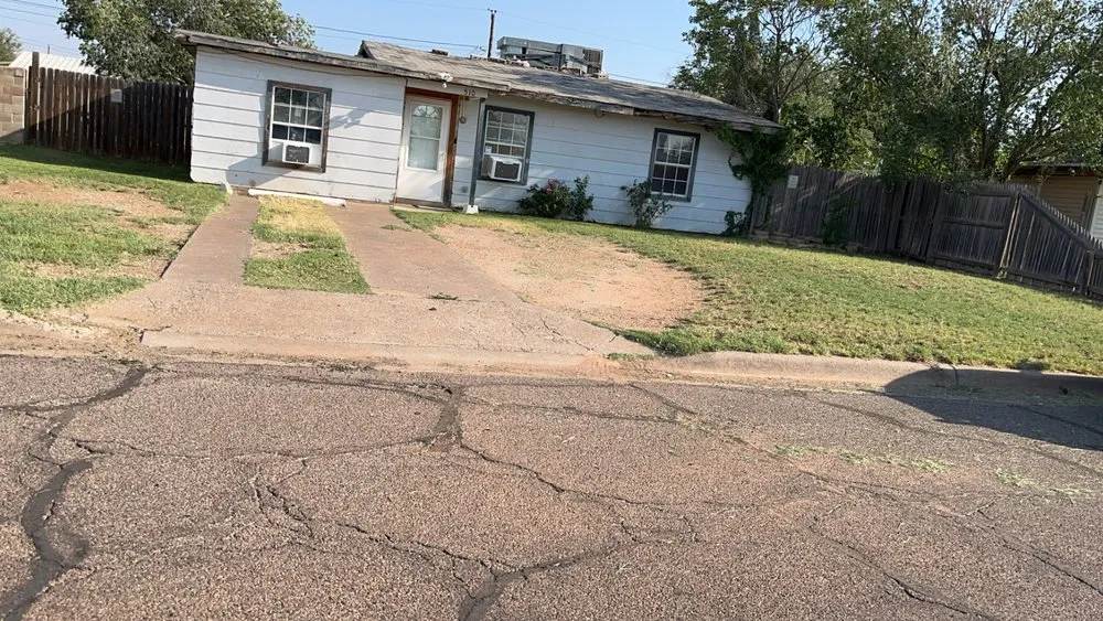 Expert outdoor landscaping for homes in Midland, TX by Off The Block Lawn Care Services