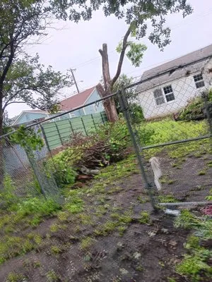 Off The Top Texas Lawn Care Logo