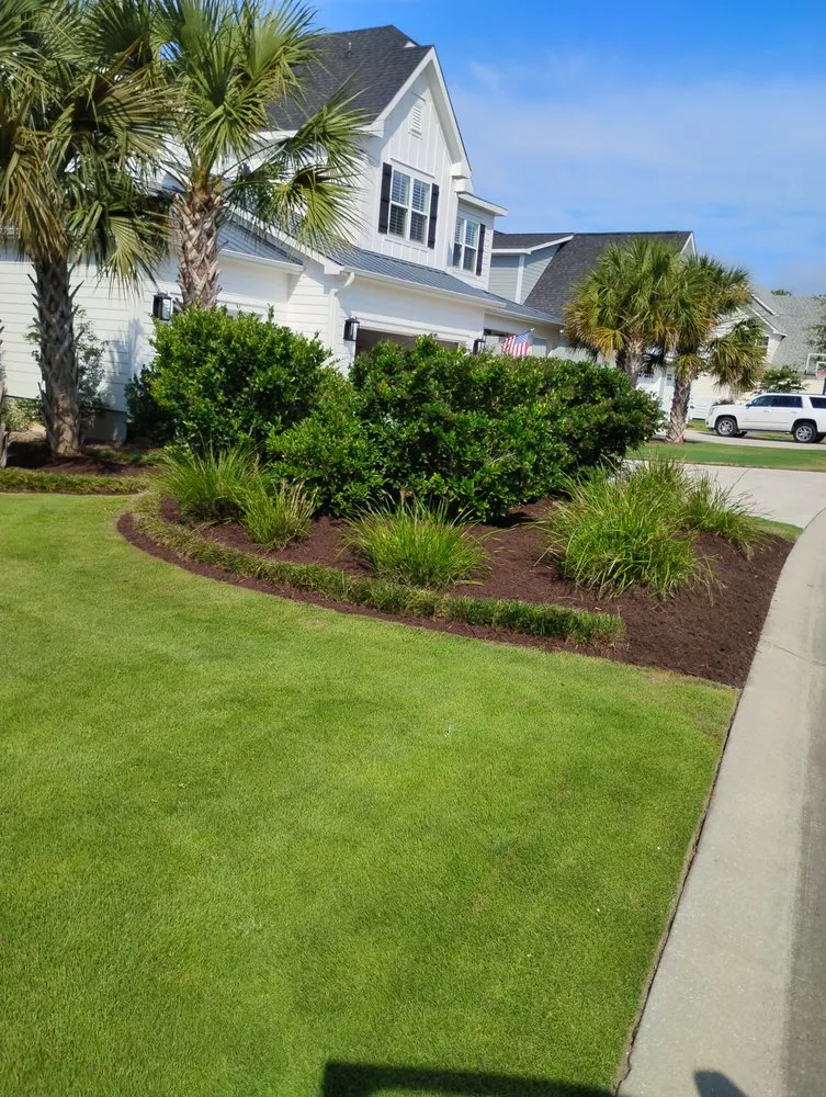 Affordable landscape design in Jacksonville, NC by Official Cutz