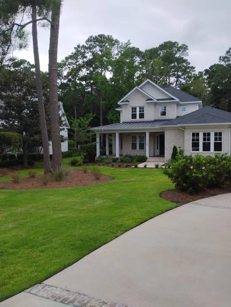 Professional residential landscaping in Jacksonville, NC - Official Cutz