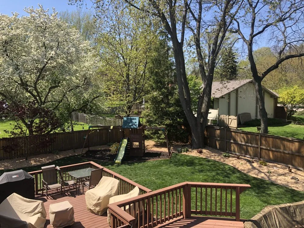 Custom residential landscaping in Glendale Heights, IL - Official Landscaping
