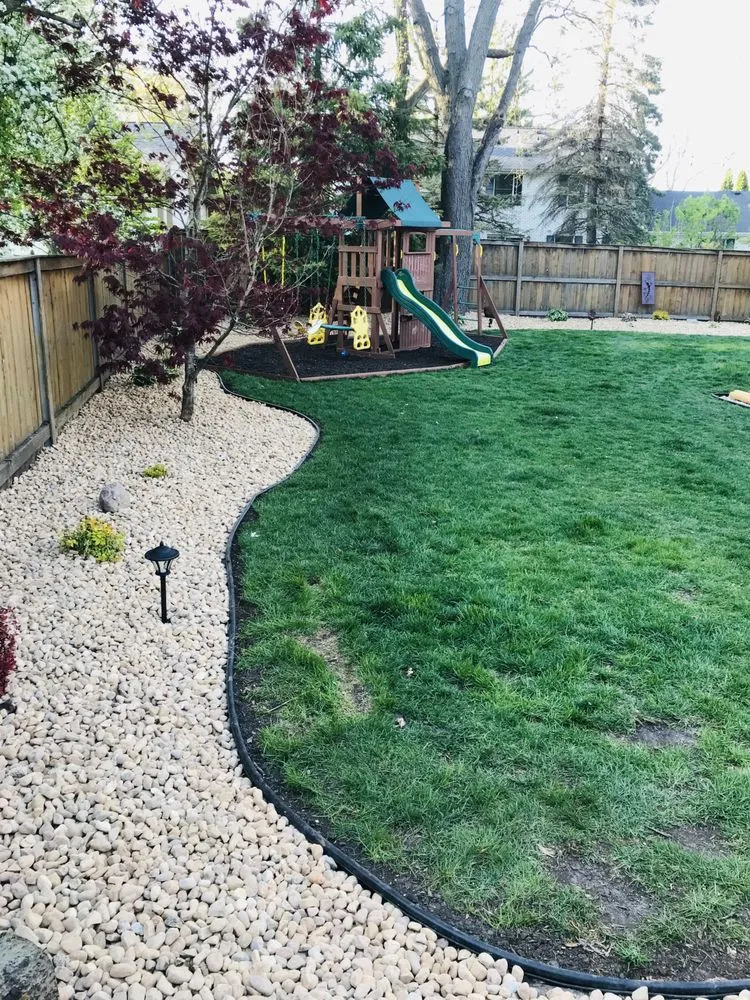 Professional residential landscaping near you across Glendale Heights, IL - Official Landscaping