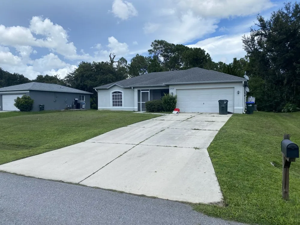 Custom residential landscaping in Venice, FL by Ohana Handiwork