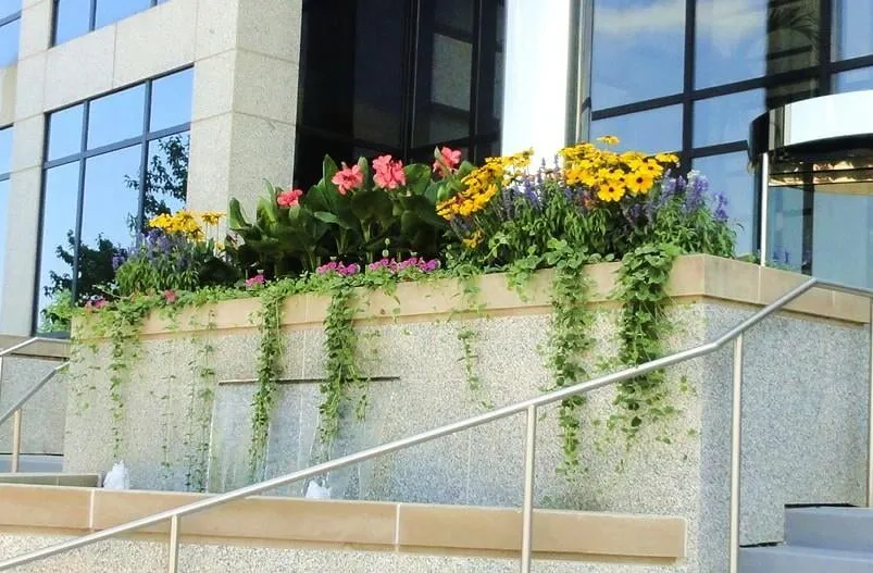 Custom outdoor landscaping in Saint Louis, MO - O'Hara Landscape/Lawn Care