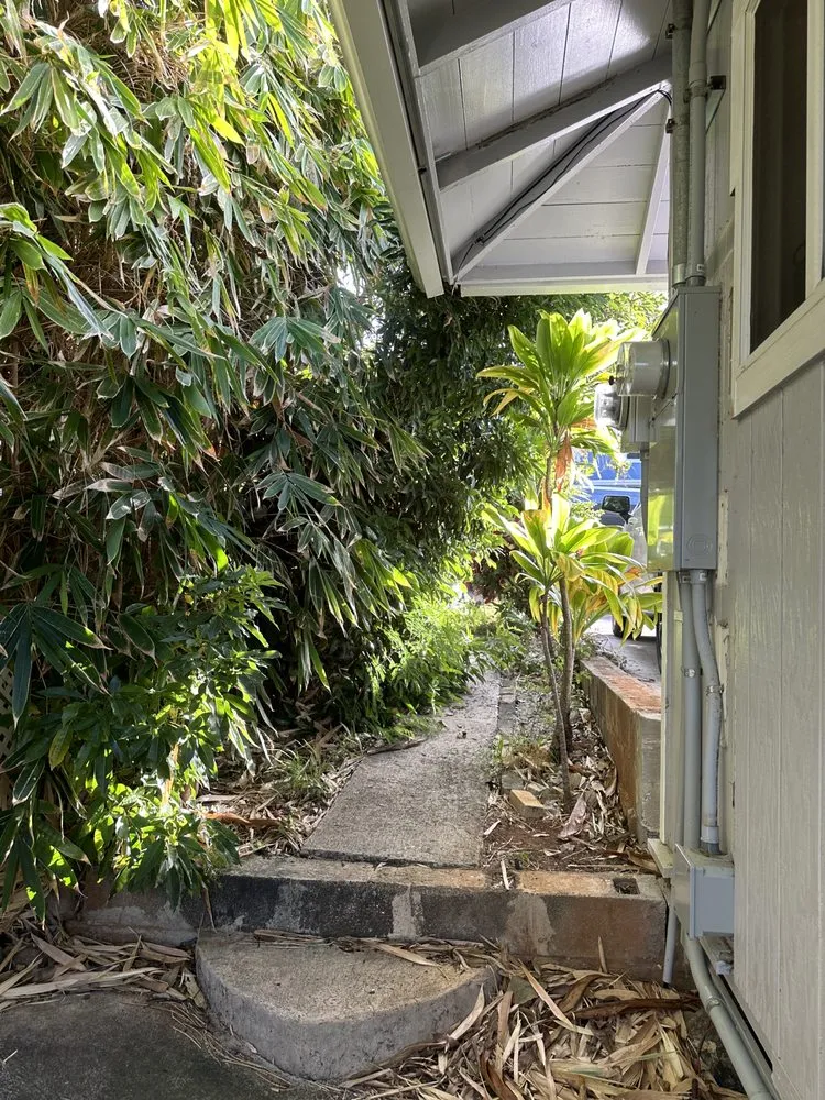 Affordable garden landscaping in Kapolei, HI by Oiwi Landscaping