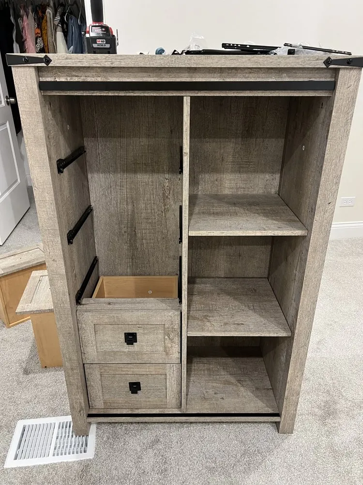 Affordable lawn mowing service for beautiful yards in Chicago, IL by Ojaola Pro Services