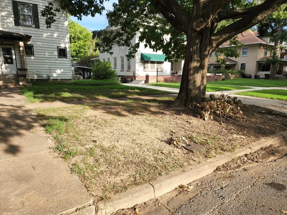 Professional lawn care service in Muskogee, OK - Okie's Lawn & Fence