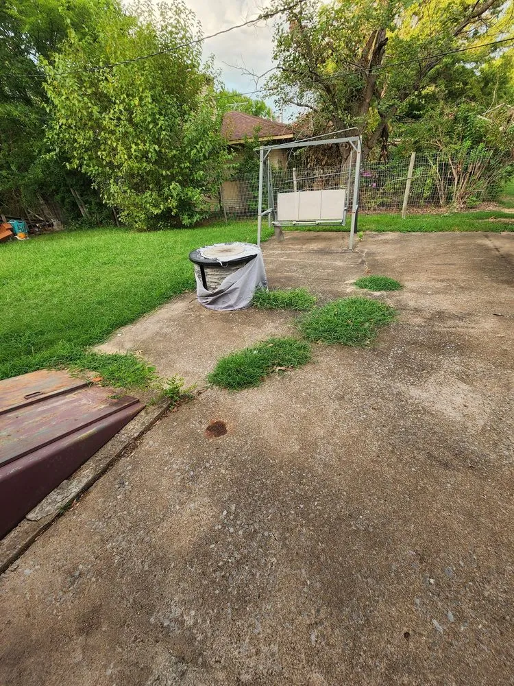 Affordable lawn mowing service experts serving Muskogee, OK - Okie's Lawn & Fence