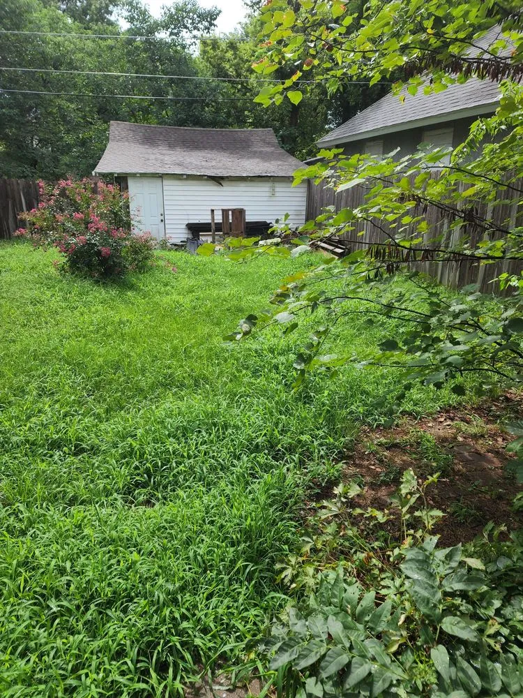 Affordable lawn care service in Muskogee, OK by Okie's Lawn & Fence