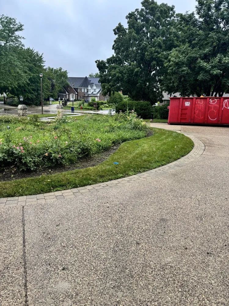 Expert yard cleanup service in Grayslake, IL - Ol’ Red Landscaping