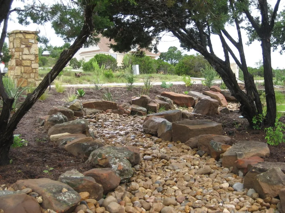 Reliable yard maintenance in Kyle, TX by Ol' Yeller Landscaping