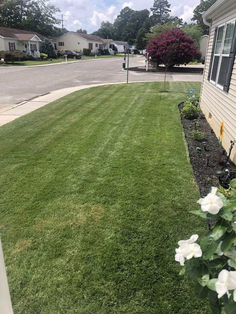 Top-rated garden landscaping in Weymouth, NJ by Old Man Grasscutter Lawn service