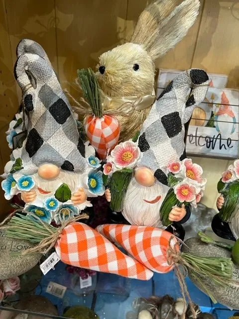 Local outdoor landscaping experts serving Lebanon, NJ - Old Mountain Farm Market