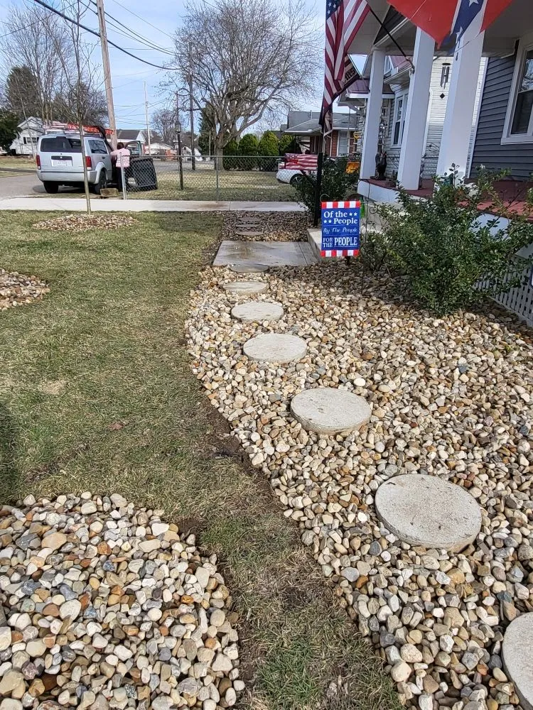 Affordable yard cleanup service with custom design in Mount Vernon, OH by Old School Cuts & Landscaping