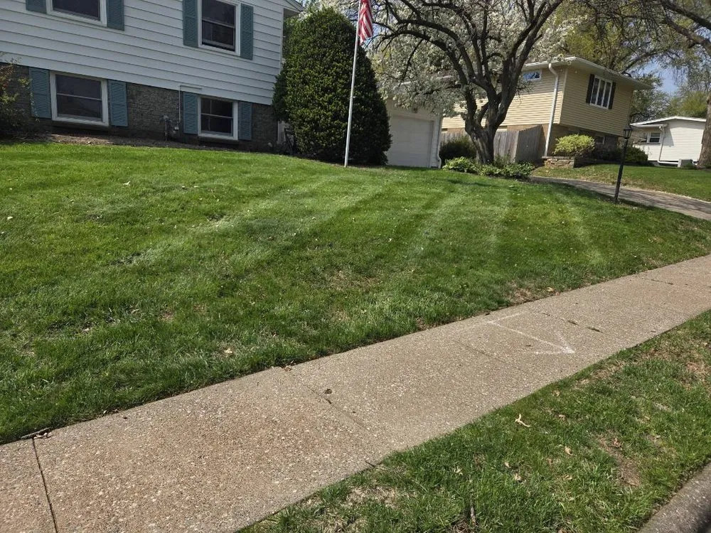 Reliable lawn care service in Davenport, IA - Old School Lawn Care