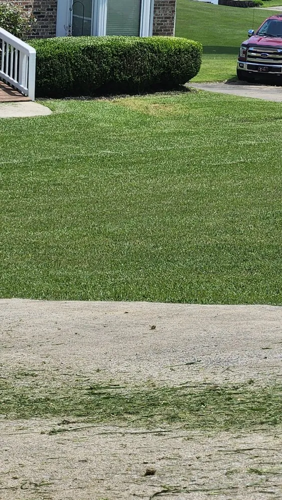 Local garden landscaping in Sycamore, AL by Old School Lawn Care