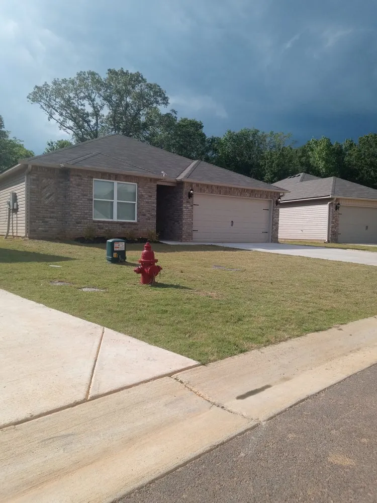 Professional yard cleanup service experts serving Sycamore, AL - Old School Lawn Care