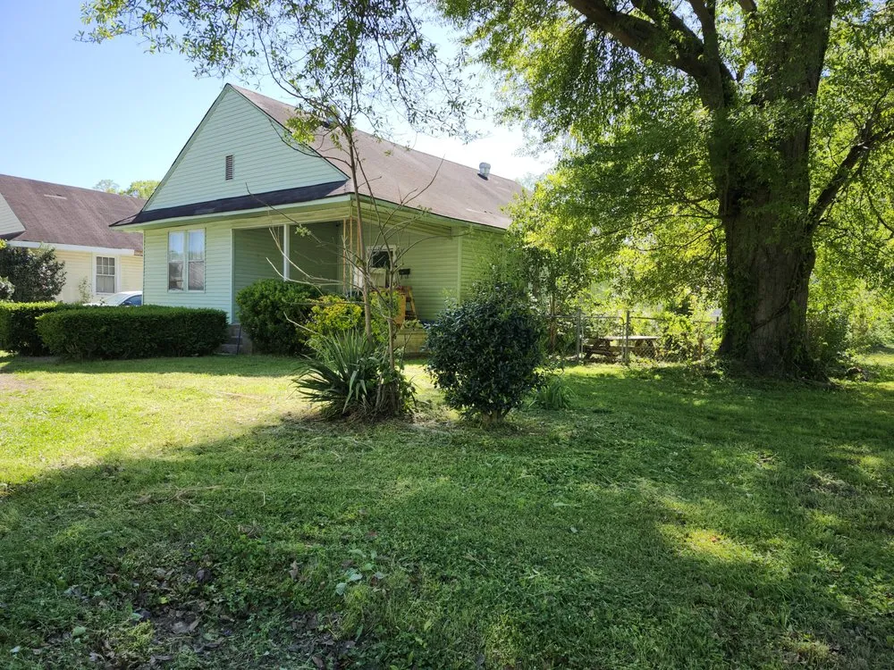 Custom outdoor landscaping in Sycamore, AL - Old School Lawn Care