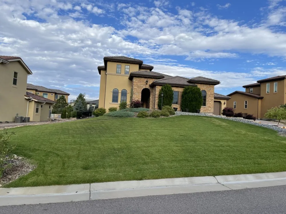 Trusted lawn care service in Castle Rock, CO - Old Skool Outdoorz