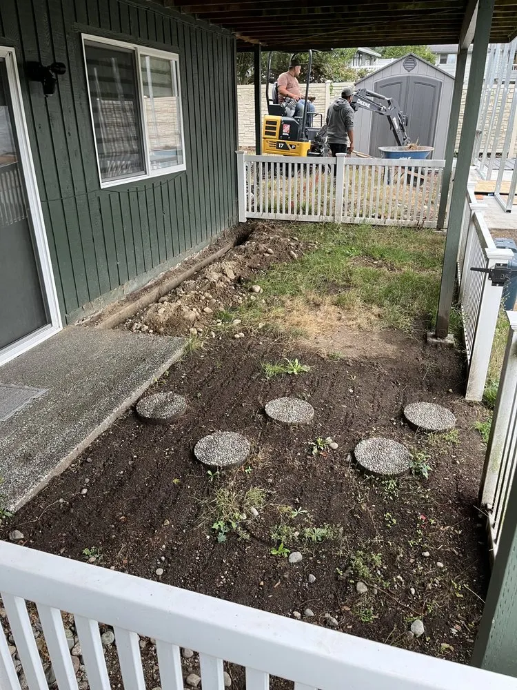 Custom landscaping services experts serving Everett, WA - Old Stone Construction