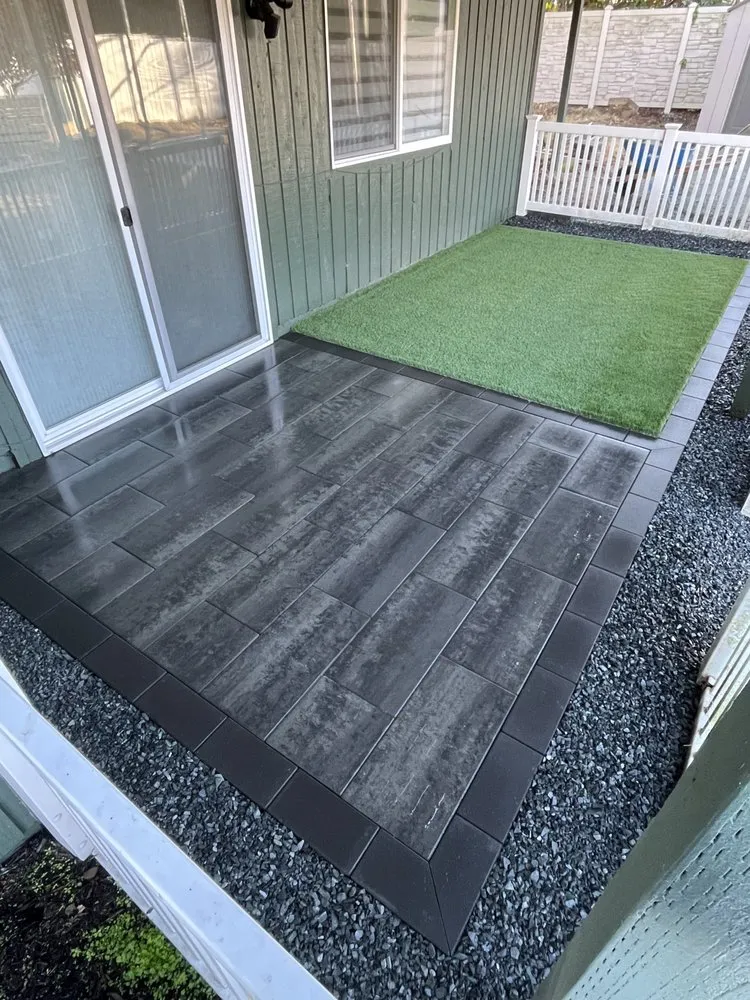 Local lawn care service experts serving Everett, WA - Old Stone Construction