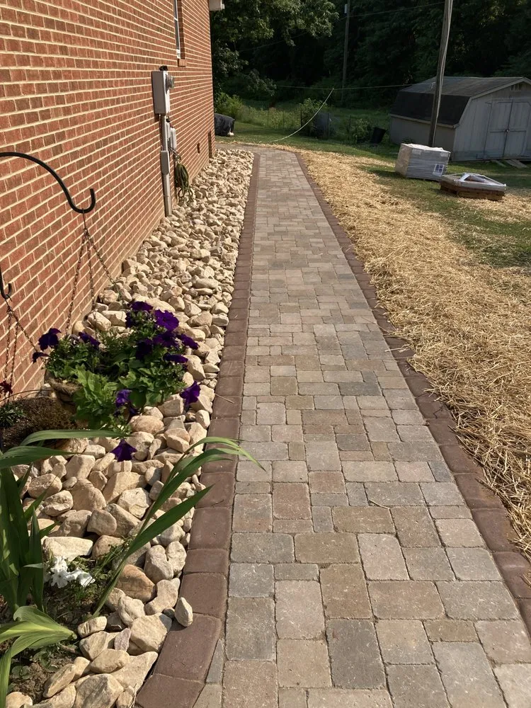 Custom landscape design experts serving Savannah, GA - Old World Hardscapes