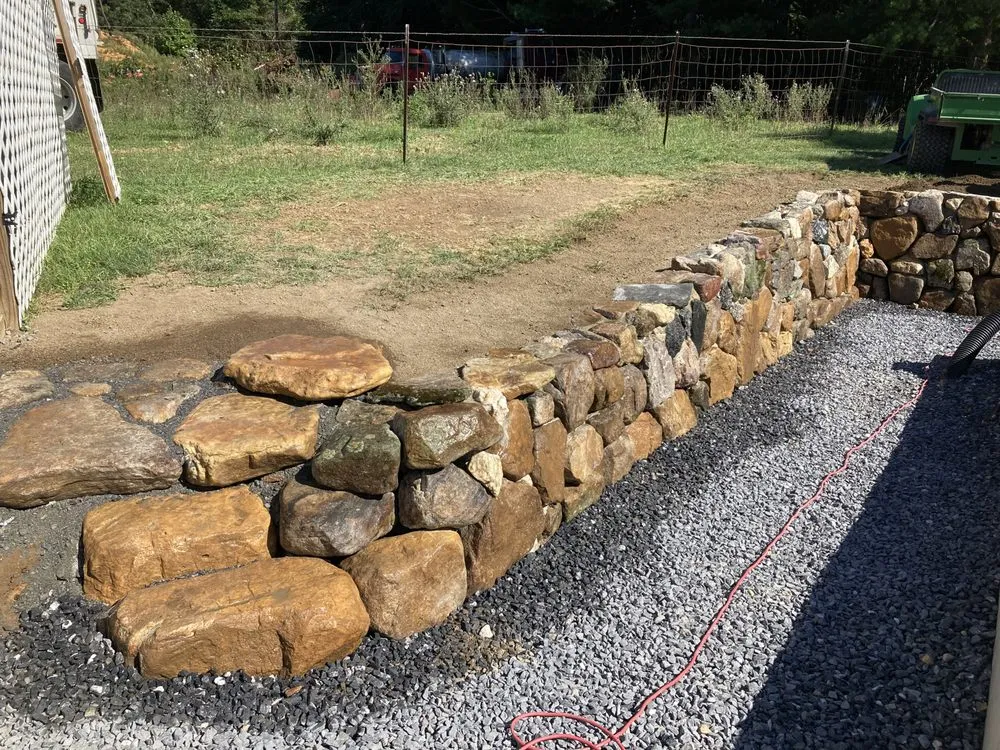 Top-rated landscape installation for year-round maintenance in Savannah, GA by Old World Hardscapes