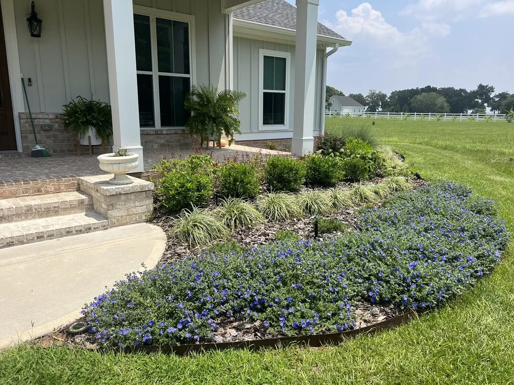 Expert yard maintenance experts serving Pooler, GA - Olde Savannah Garden