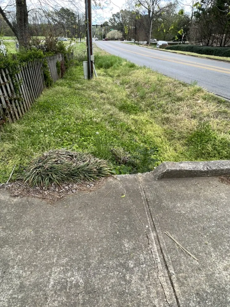 Local yard cleanup service for outdoor upgrades in Huntsville, AL by Ole’ Harry’s Lawn Service